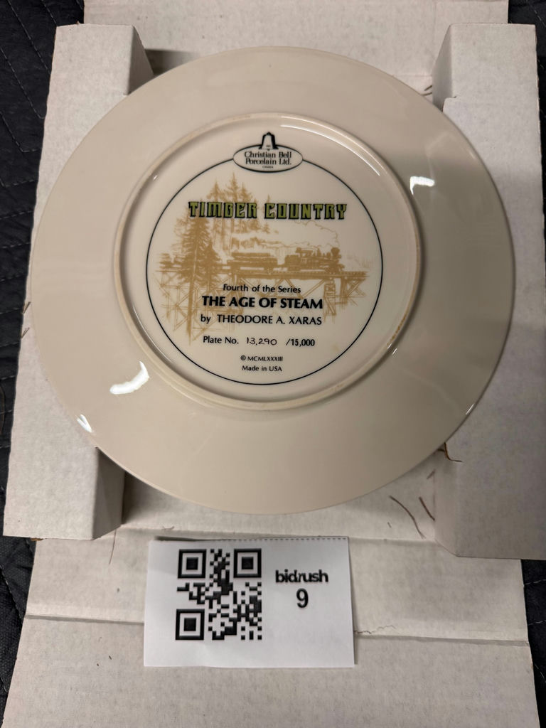 Set of train-themed porcelain plates - image 8 of 10