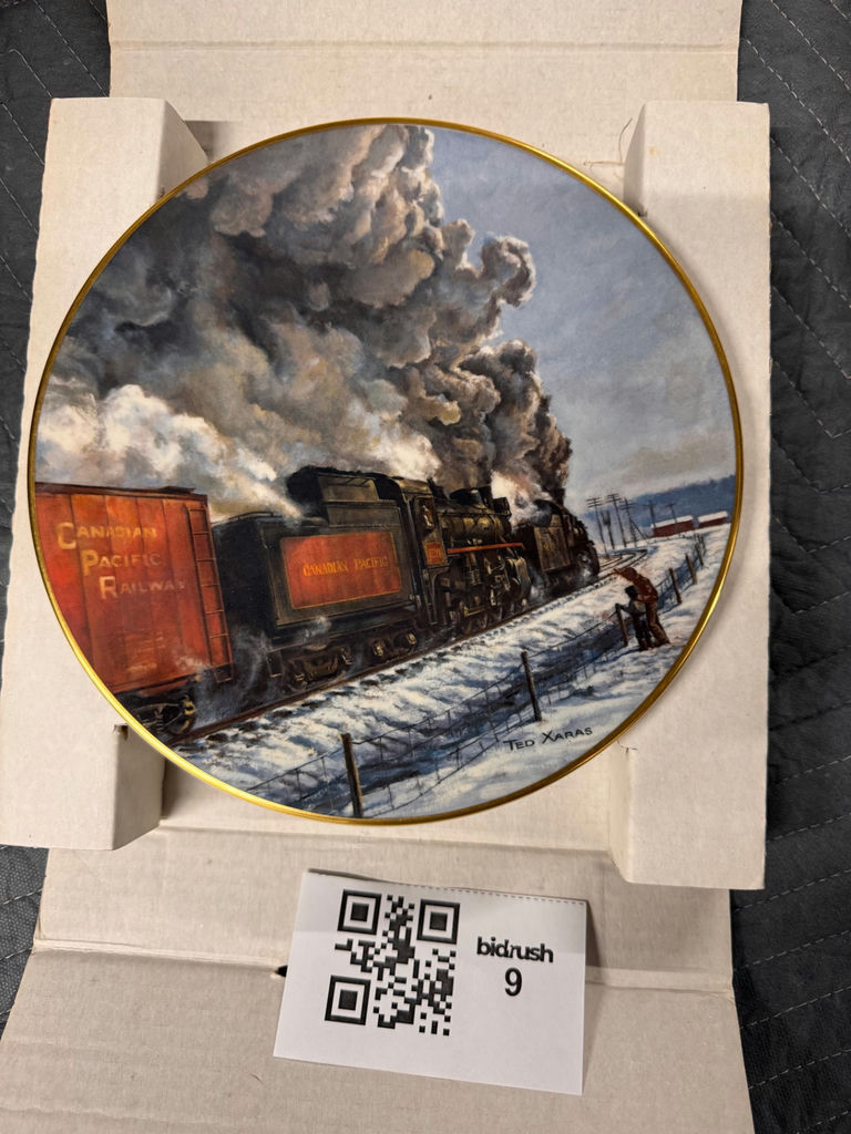 Set of train-themed porcelain plates - image 3 of 10