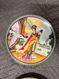 Set of four Chinese porcelain decorative plates - thumbnail 5 of 10