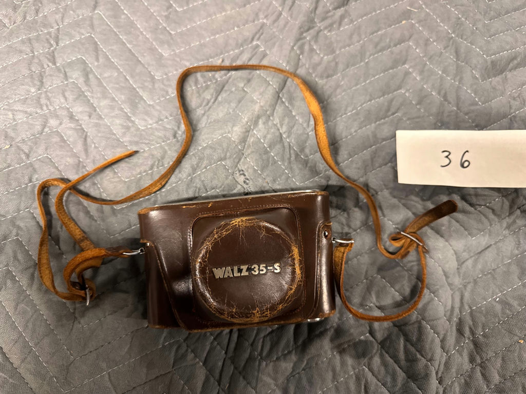 Vintage Walz 35-S 35mm camera with leather case - image 4 of 4