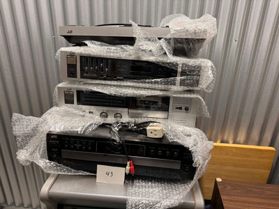 Vintage stereo components with turntable and speakers - Image 1 of 11