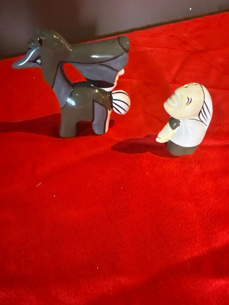 Salt and pepper shakers Cartoon Wolf and Small Character Ceramic Figurines - image 2 of 3
