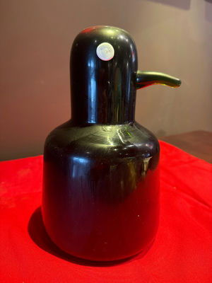Green glass bird figurine  - Image 1 of 3