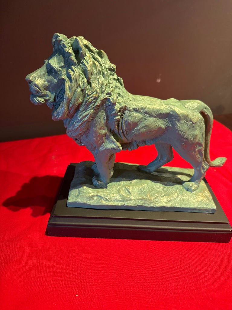 Museum shop of Chicago - Lion sculpture (Museum Lions) - image 3 of 4