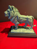 Museum shop of Chicago - Lion sculpture (Museum Lions) - thumbnail 3 of 4