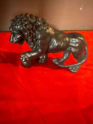Medici Black Lion Figurine - Image 1 of 4