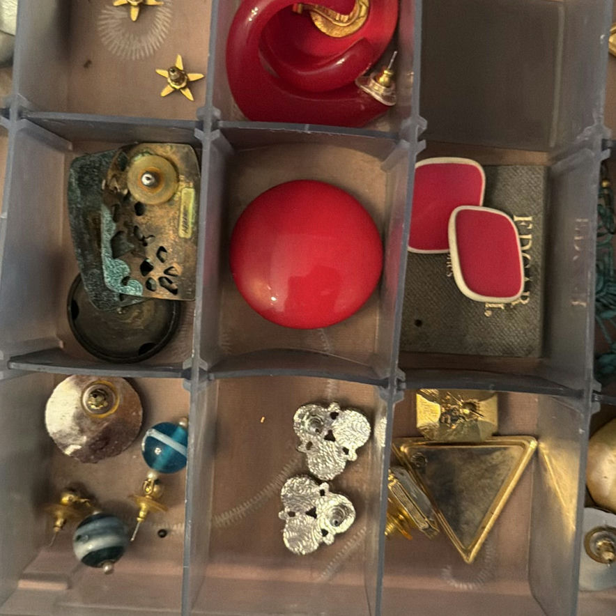 Assorted jewelry in a multi-compartment organizer - image 9 of 13