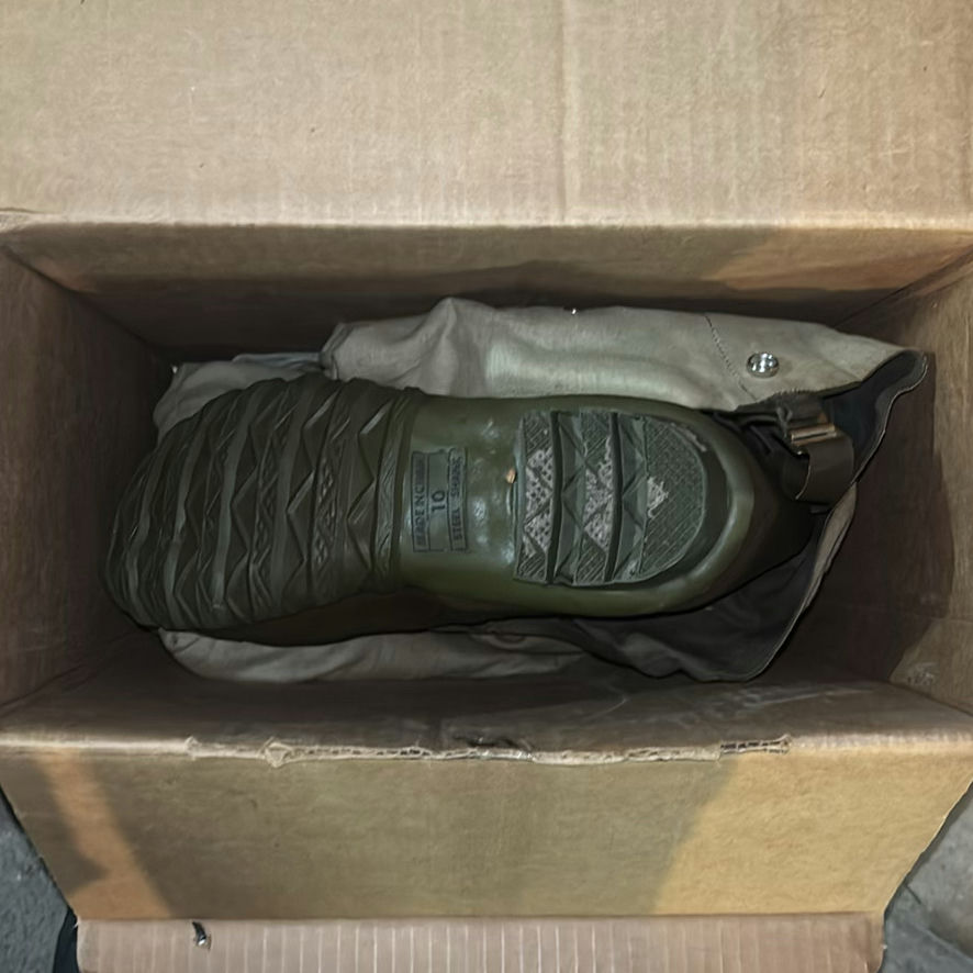 Timber Creek Hip Waders and Boot in Box - image 4 of 4