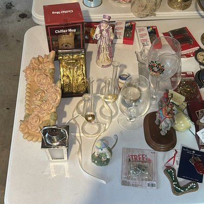 Assorted Christmas and Holiday Decor Items - Image 1 of 11
