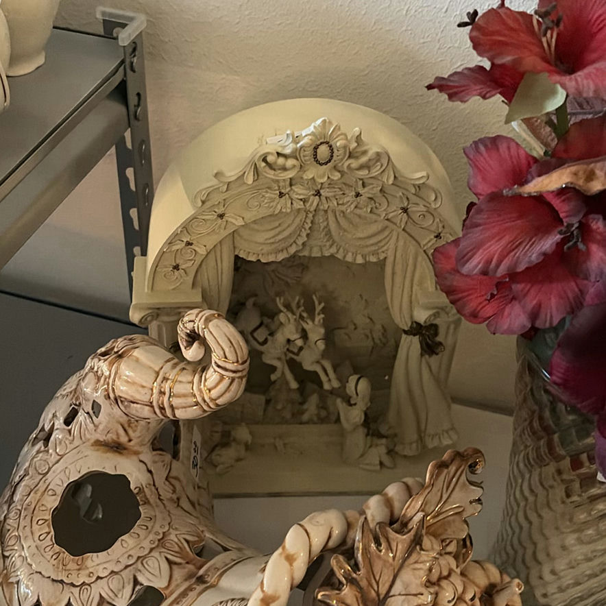 Decorative home accents set - image 7 of 12