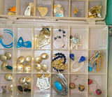 Assorted jewelry collection: earrings, bracelets, brooches, and pendants - thumbnail 5 of 13