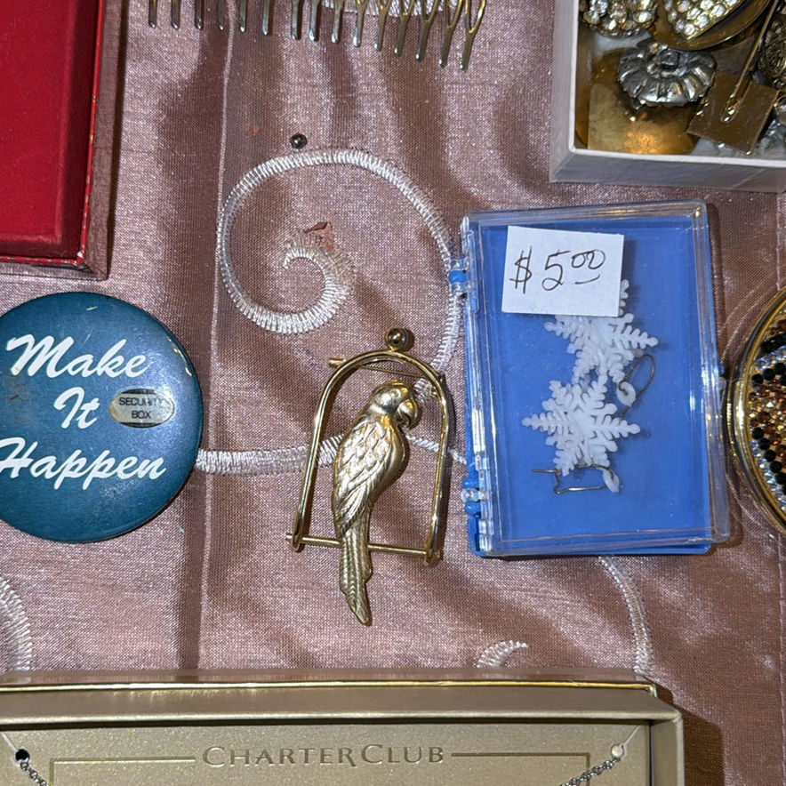 Assorted vintage costume jewelry collection - image 7 of 7