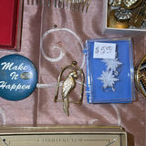 Assorted vintage costume jewelry collection - thumbnail 7 of 7