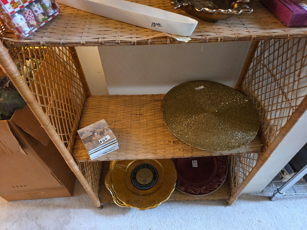 Decorative Plates/ Chargers - image 4 of 5