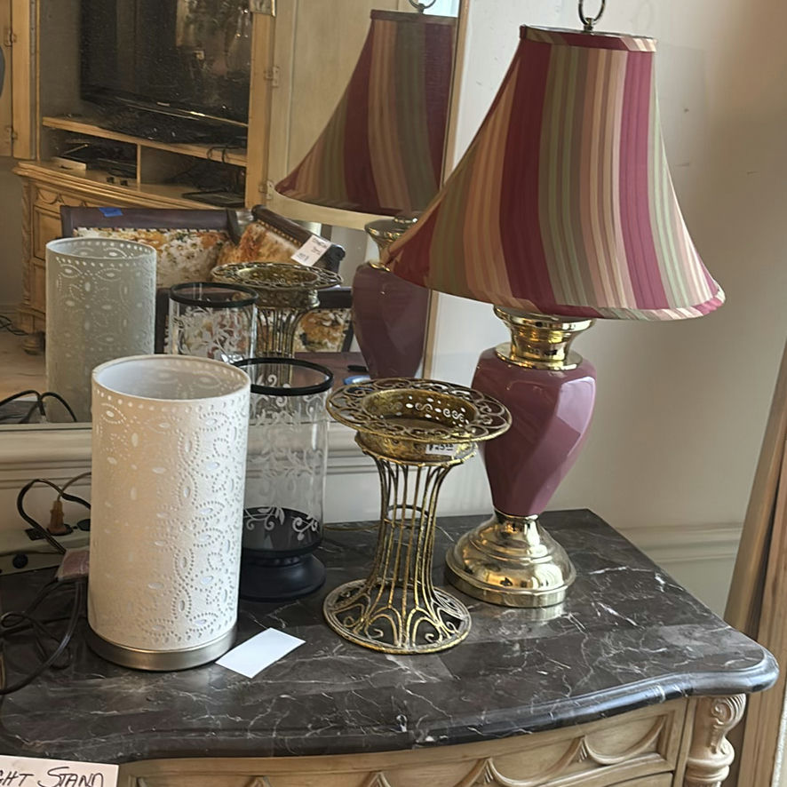 Assorted Lamps and Lighting Accessories - image 1 of 6