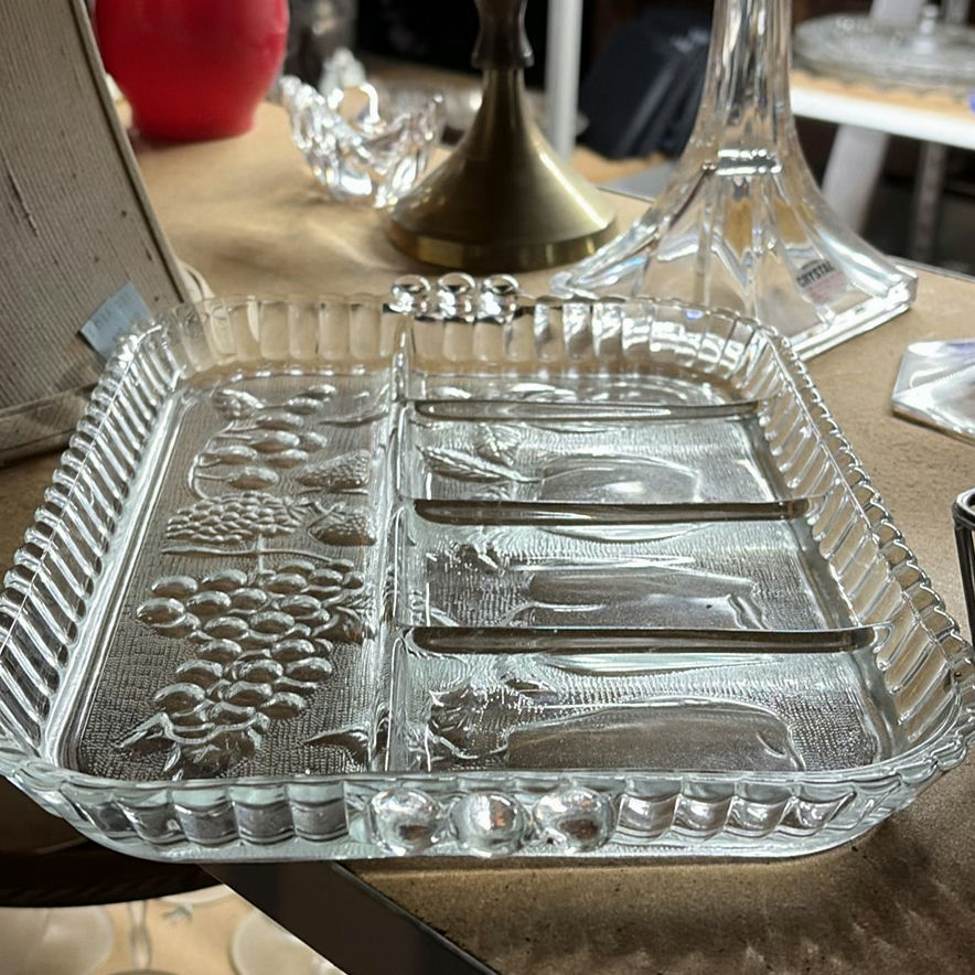 Assorted glassware and home decor items - image 9 of 11