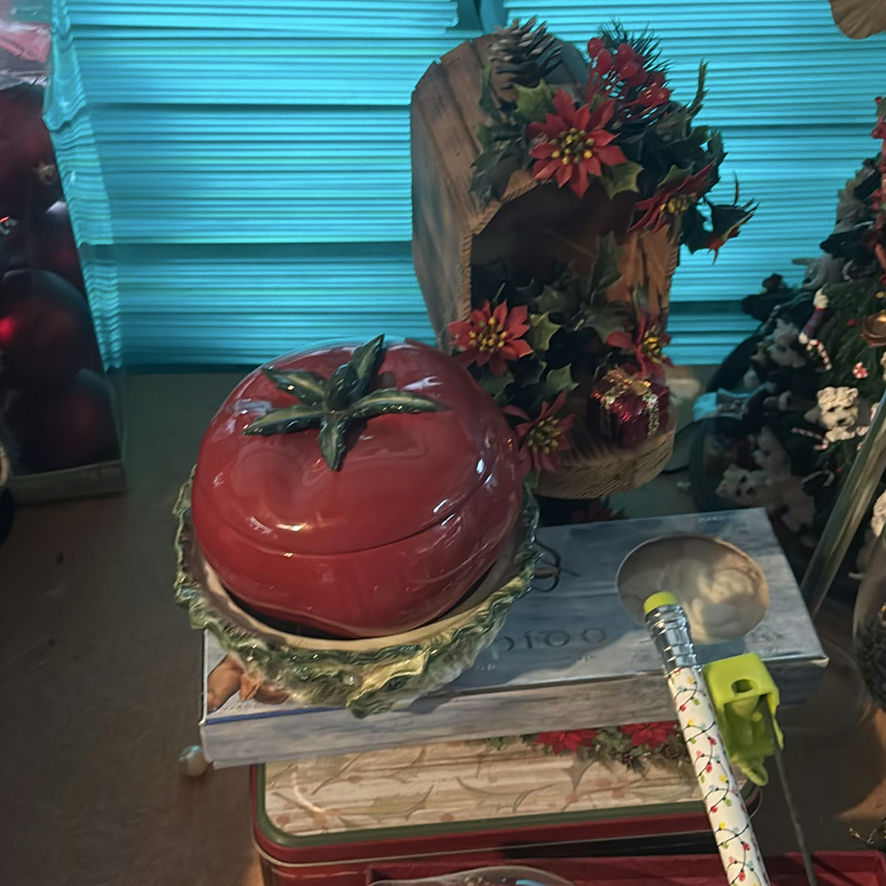 Christmas Decor and Holiday Tableware Collection - image 4 of 16