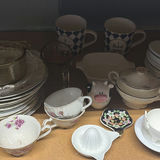 Assorted teacups, bowls, plates and glassware - thumbnail 4 of 7
