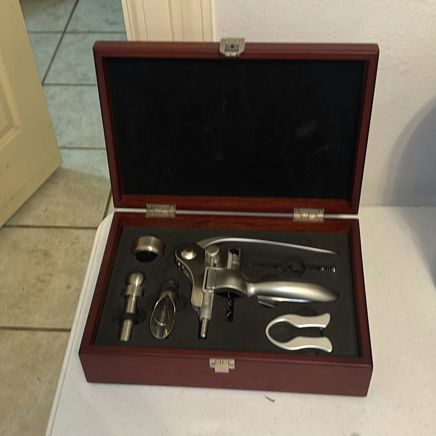 Assorted kitchen appliances, cookware, and gadgets - image 19 of 19