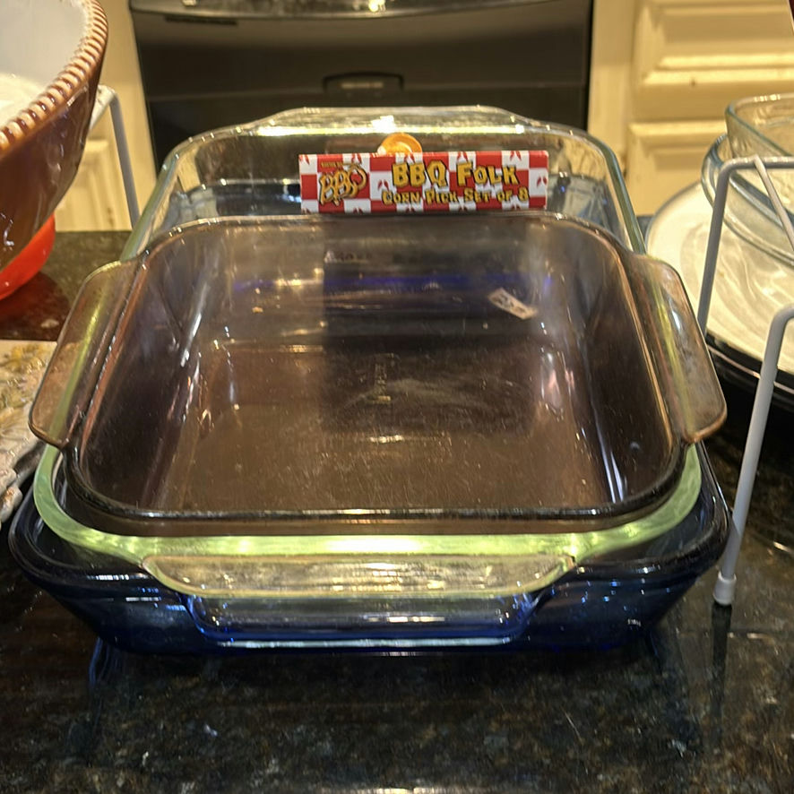 Assorted Bakeware and Kitchen Utensils - image 5 of 16