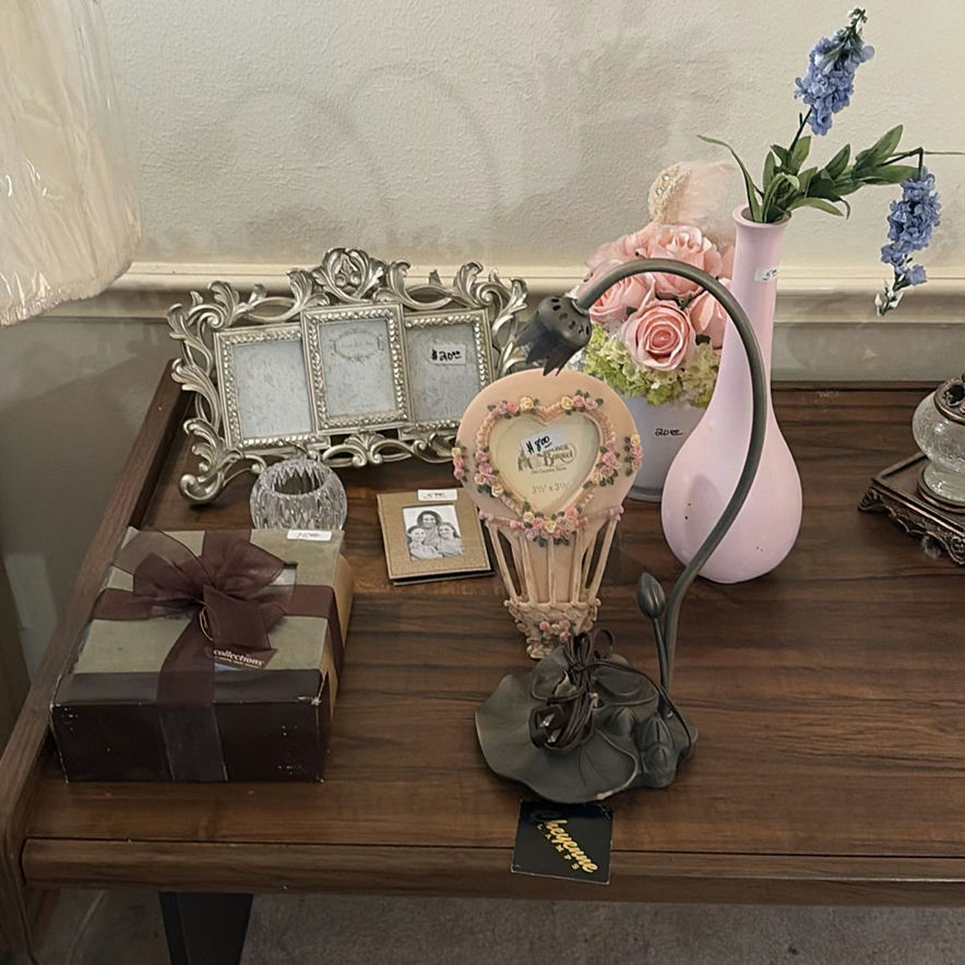 Assorted decorative home items - image 1 of 8