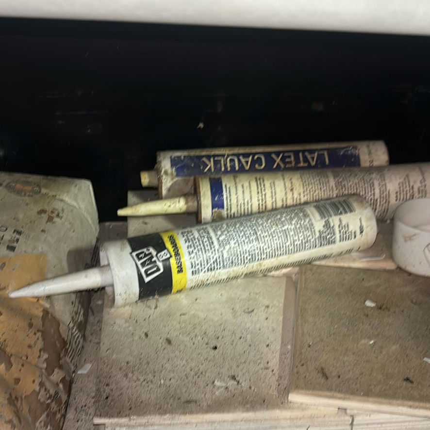 Tile installation materials: cement backer boards, grout, and caulk - image 3 of 3