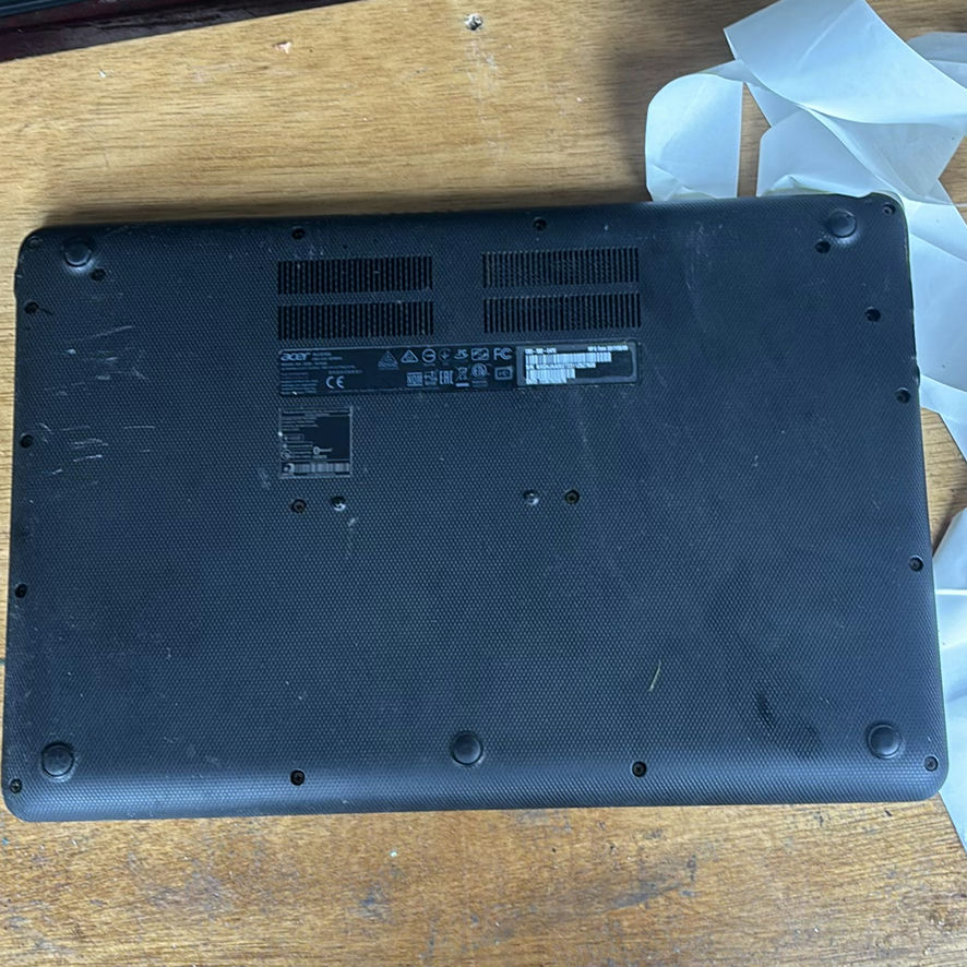 Acer Chromebook laptop (open and closed views) - image 3 of 4