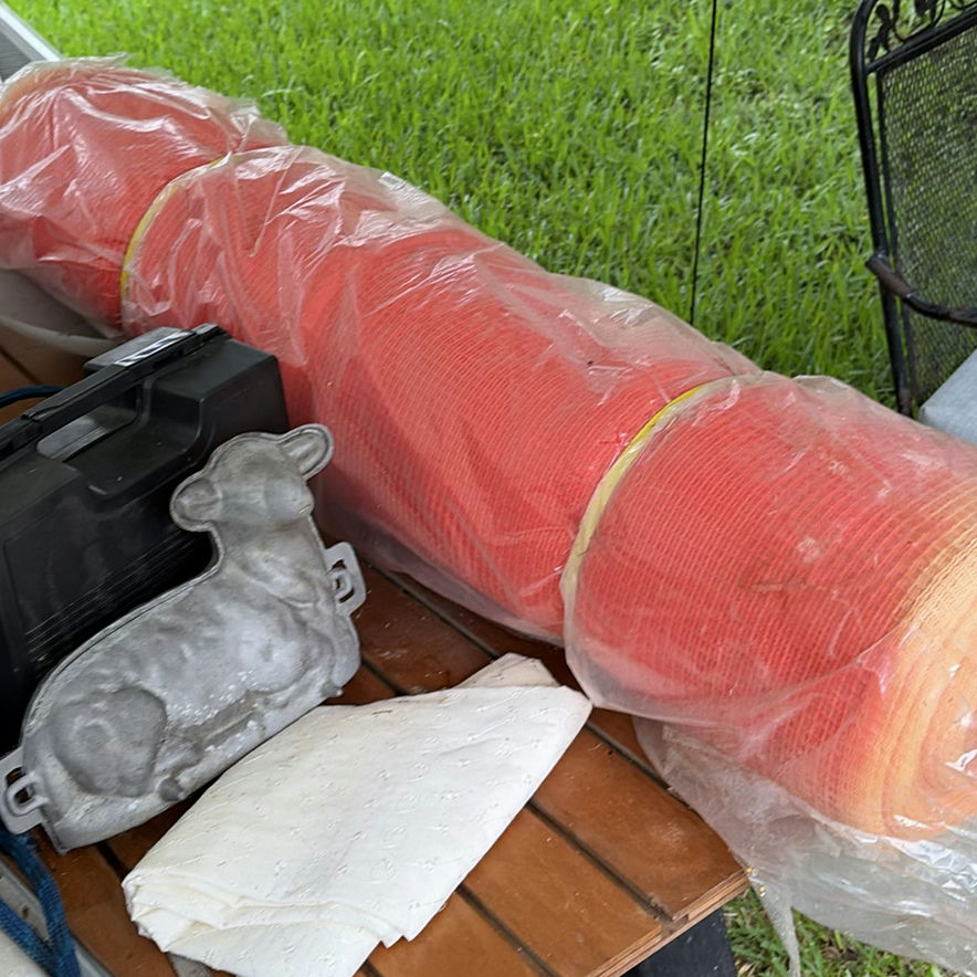 Assorted Outdoor Gear and Grill Components - image 4 of 7