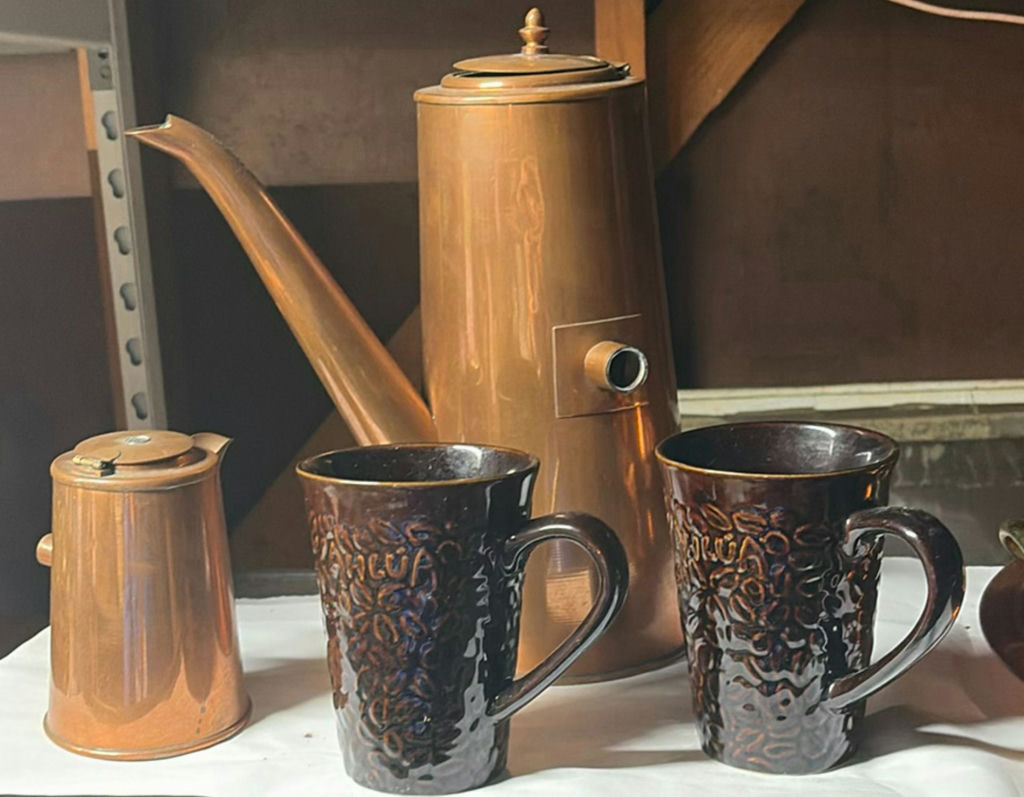 Copper kitchenware set with teapots, mugs and pan - image 1 of 5