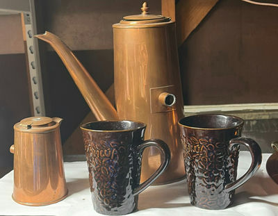 Copper kitchenware set with teapots, mugs and pan - Image 1 of 5