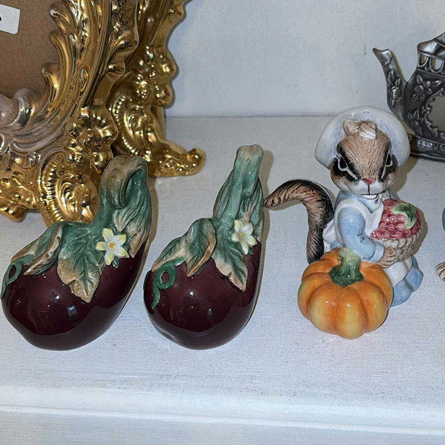 Assorted decorative home items: ornate frames, figurines, and glassware - image 3 of 7