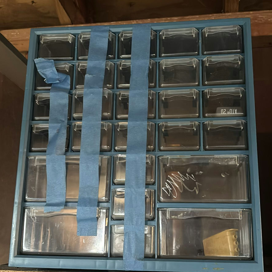 Oster coffee maker with glass carafe, utensil jar, and bead storage organizer - image 4 of 4