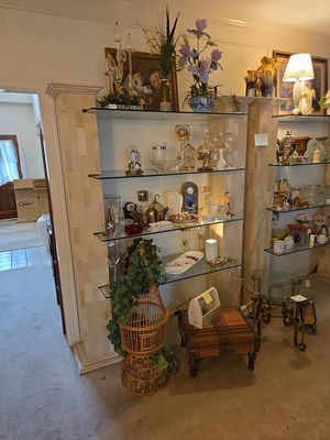 Glassware/ Decor - Image 1 of 7