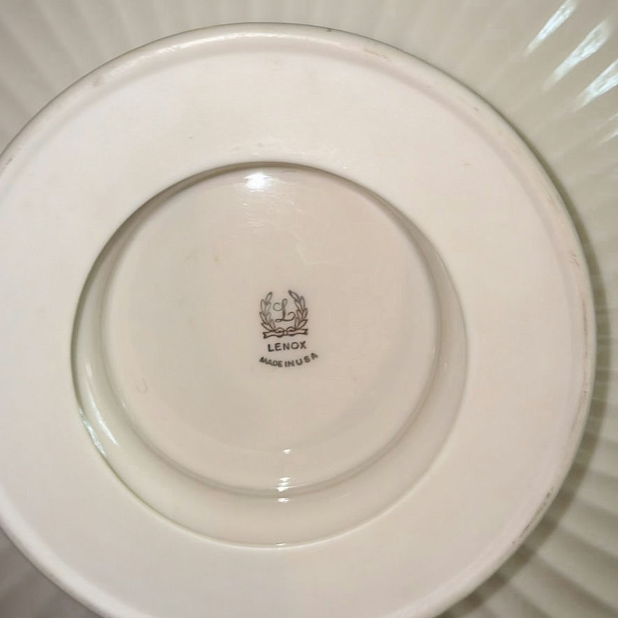 Lenox porcelain dinnerware collection with gold trim - image 18 of 27