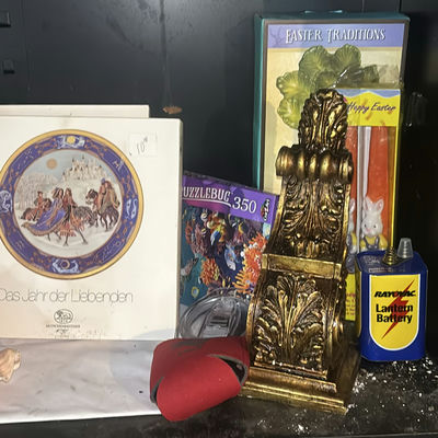 Assorted vintage decor and kitchenware - Image 1 of 9