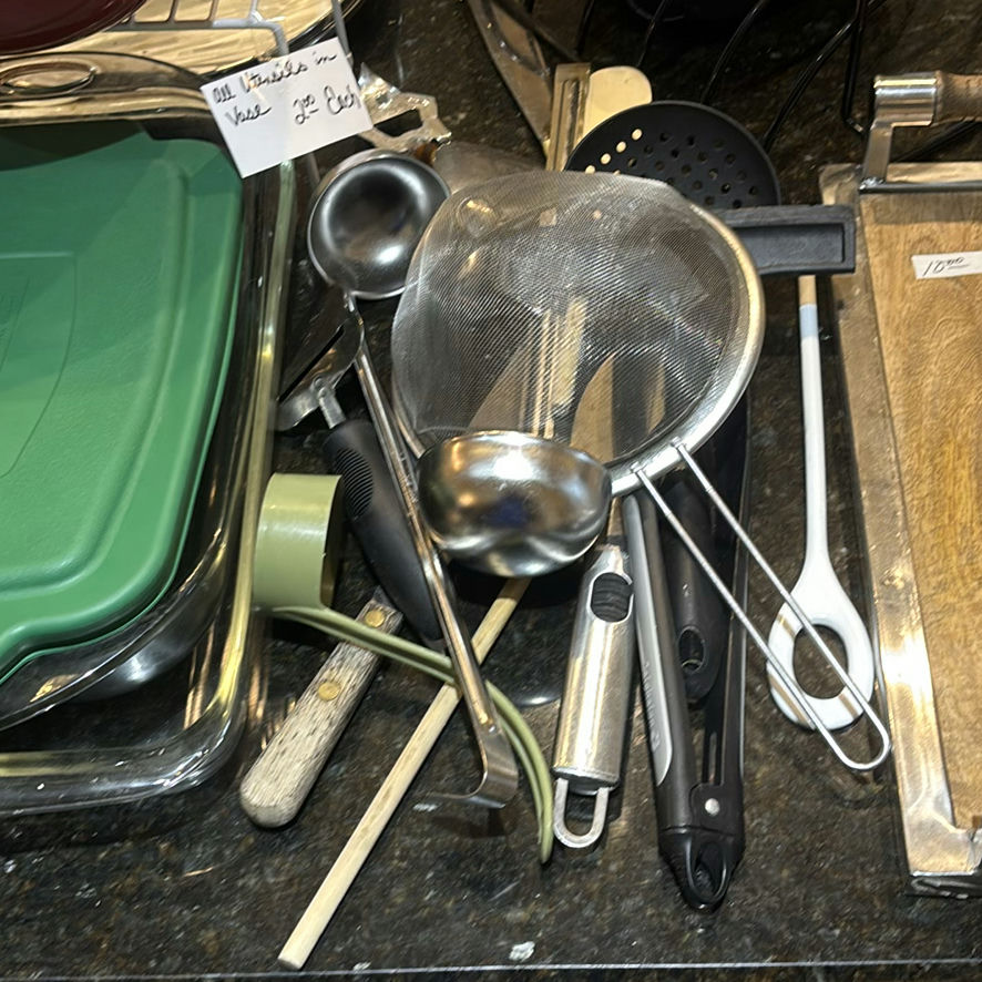 Assorted Bakeware and Kitchen Utensils - image 10 of 16