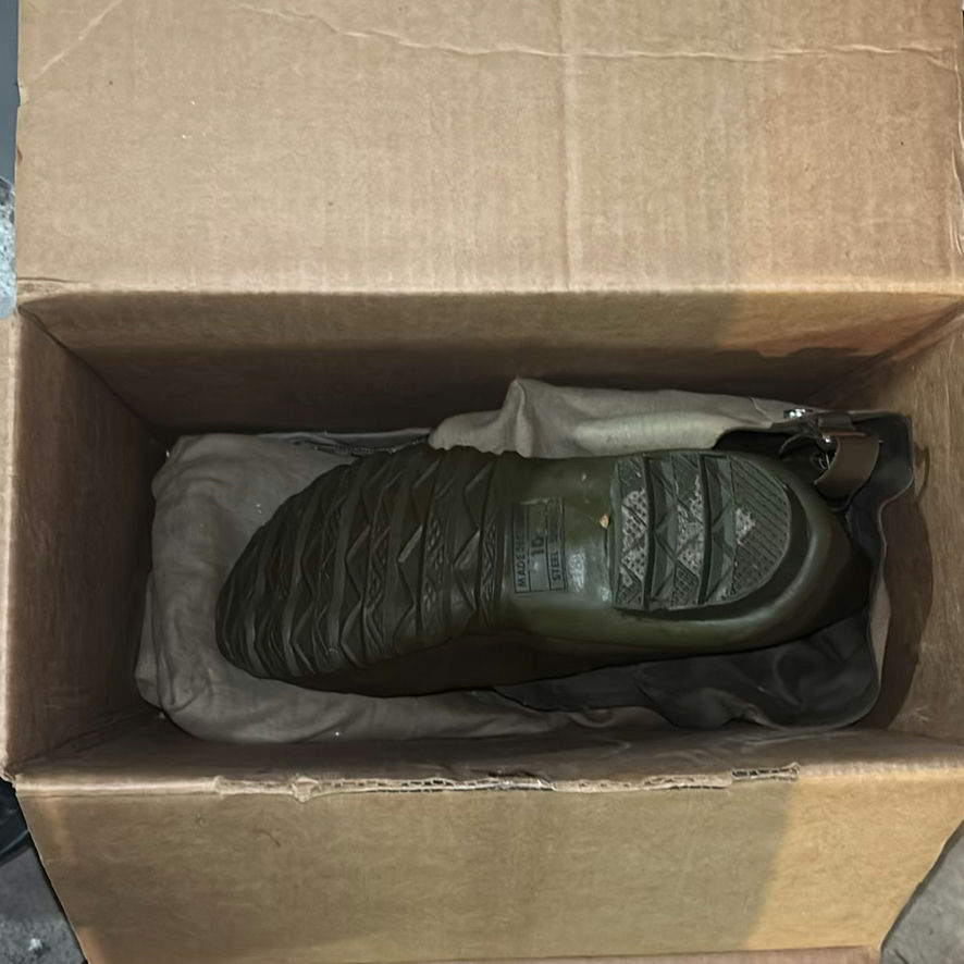 Timber Creek Hip Waders and Boot in Box - image 2 of 4