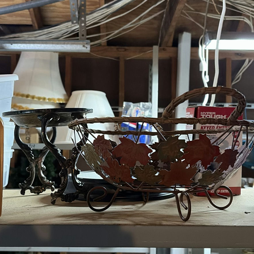 Assorted Home Decor and Textile Accessories - image 6 of 9