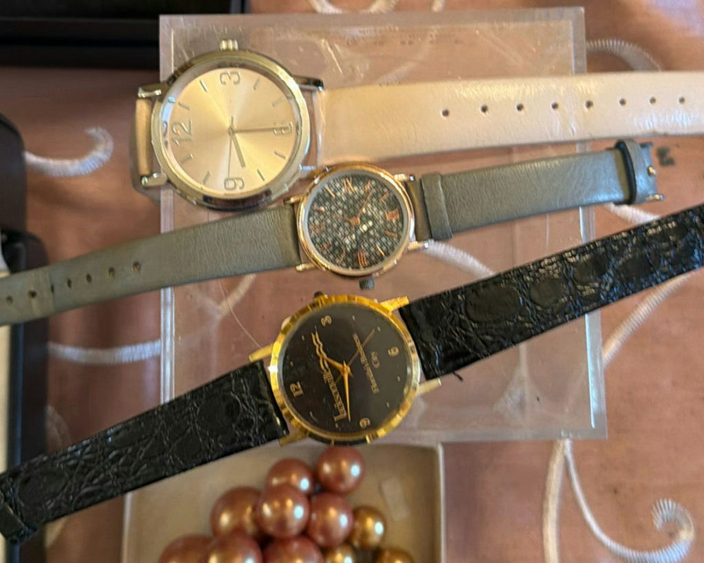 Assorted Watches and Jewelry - image 8 of 8