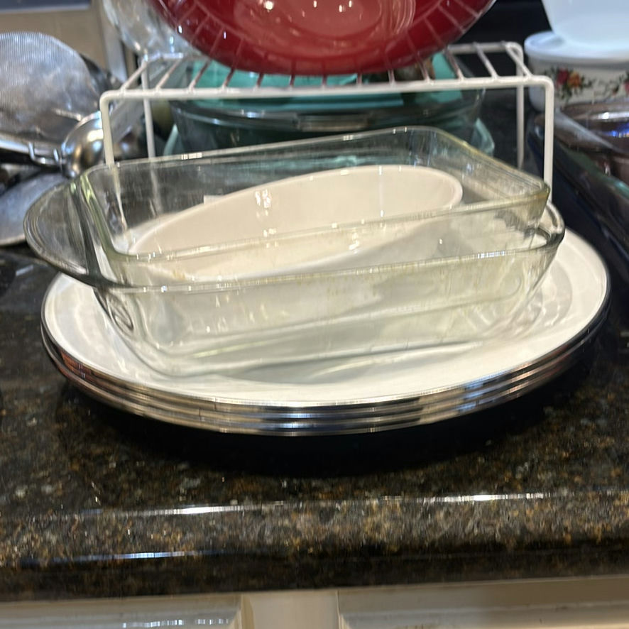 Assorted Bakeware and Kitchen Utensils - image 16 of 16