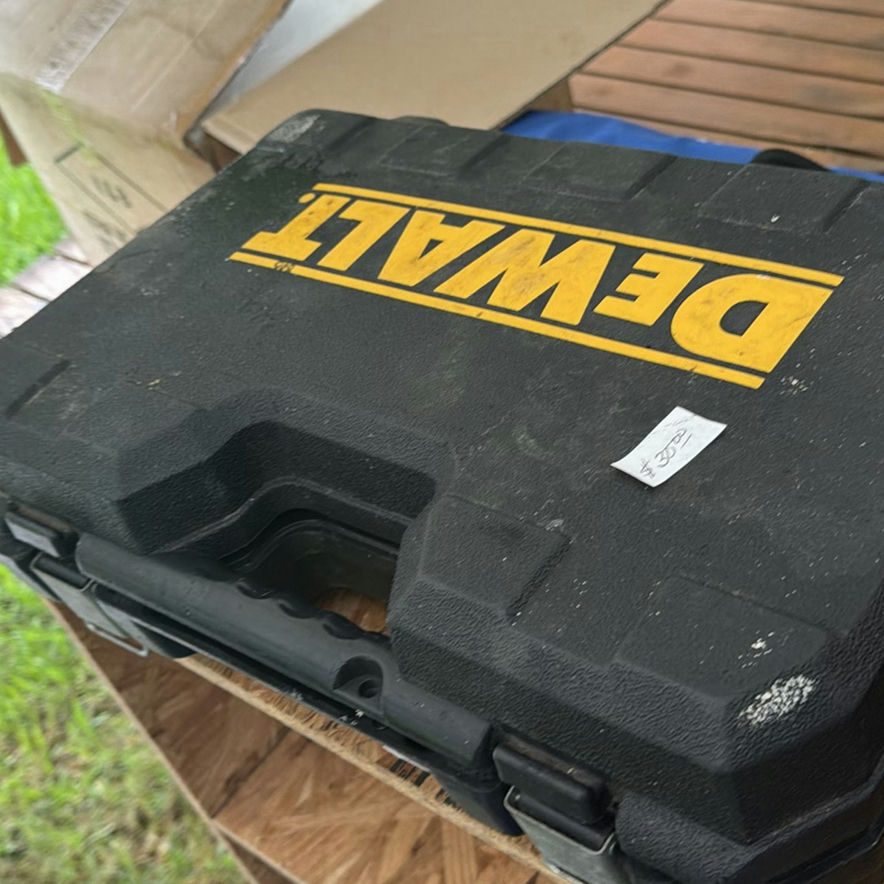 Assorted power tools and tool case - image 5 of 9