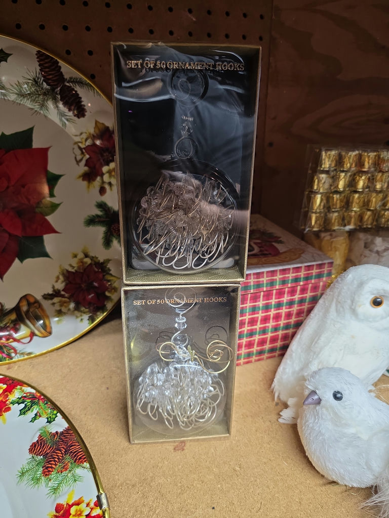 Xmas Decor - image 4 of 9