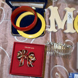Assorted vintage costume jewelry collection - thumbnail 5 of 7