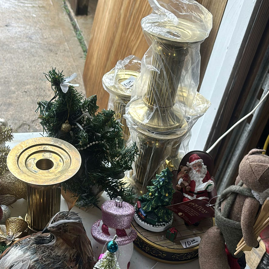 Assorted Christmas Decorations and Ornaments - image 7 of 9
