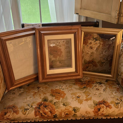 Assorted framed art and picture frames - Image 1 of 7