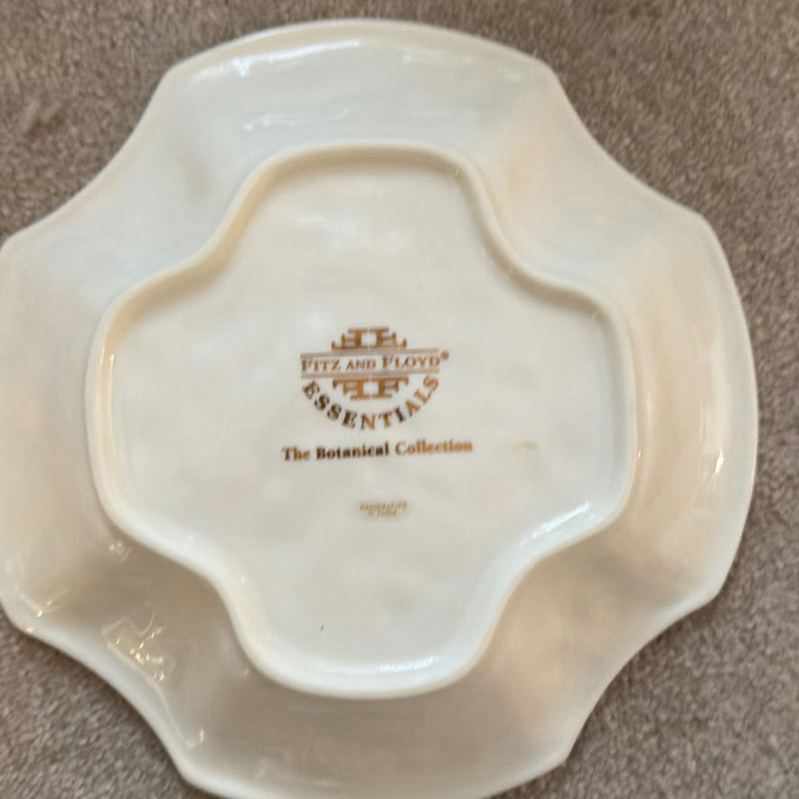 Glassware, Ceramics, and Soapstone Figures Collection - image 17 of 17