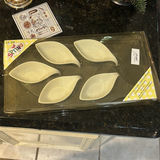 Assorted Kitchenware and Decorative Items - thumbnail 4 of 9