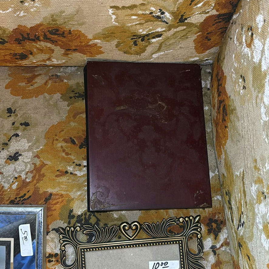 Assorted Picture Frames - image 6 of 8