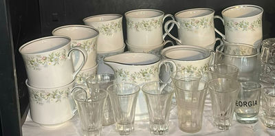 Floral Johann Haviland porcelain tableware set - Image 1 of 11