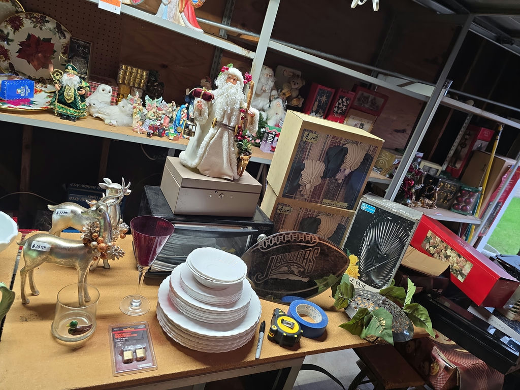 Kitchen And Decor - image 1 of 7